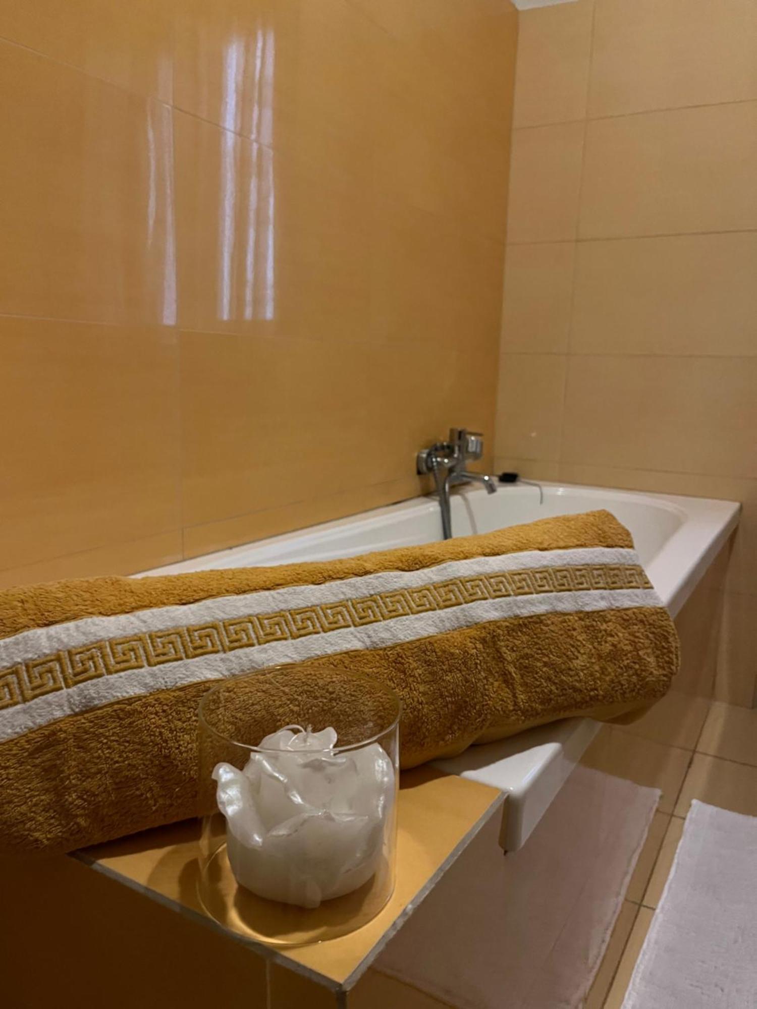 Centro Storico Eleganza E Lusso Nel Monferrato Apartamento Casale Monferrato Exterior foto