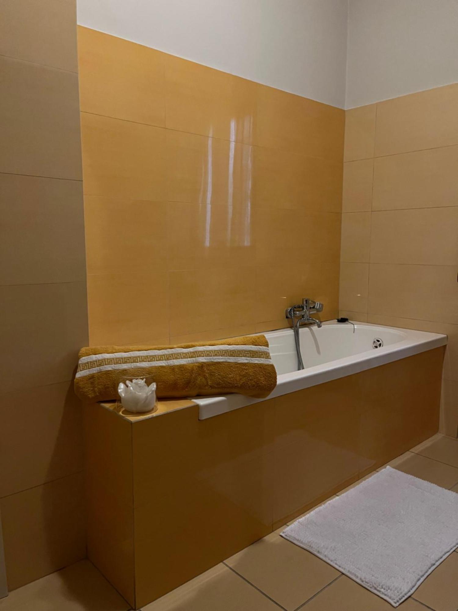 Centro Storico Eleganza E Lusso Nel Monferrato Apartamento Casale Monferrato Exterior foto